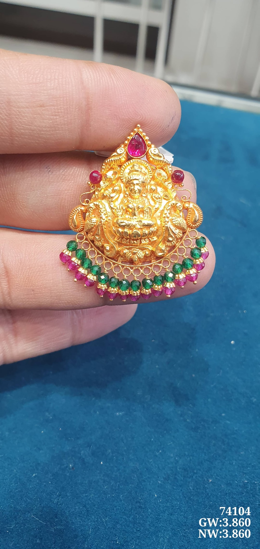 22K Antiq Pendent