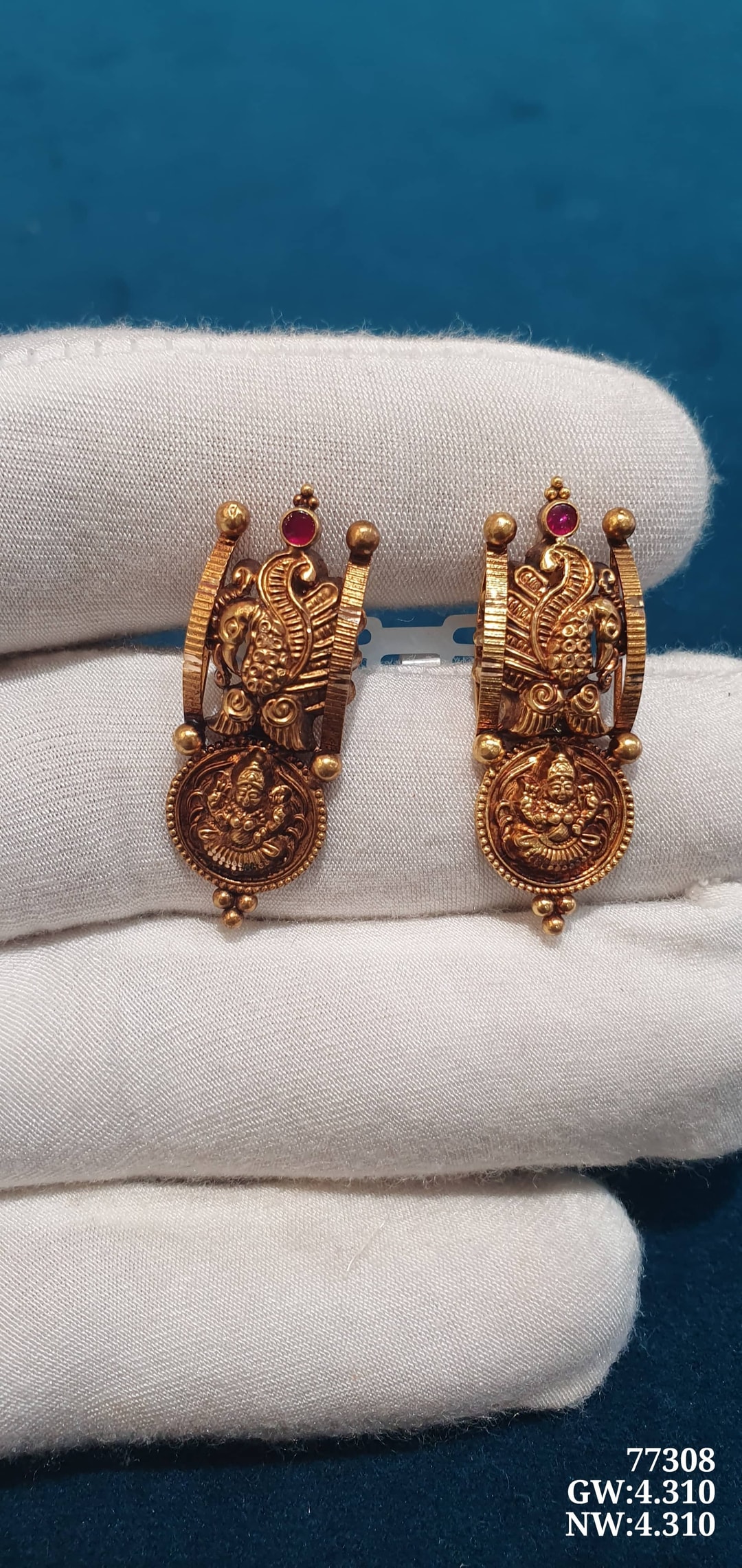 22K Antiq Tops